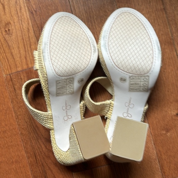 Jessica Simpson Tan Heels - Picture 6 of 13